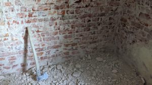 Sticking doors and windows: hidden foundation warning signs in savannah homes