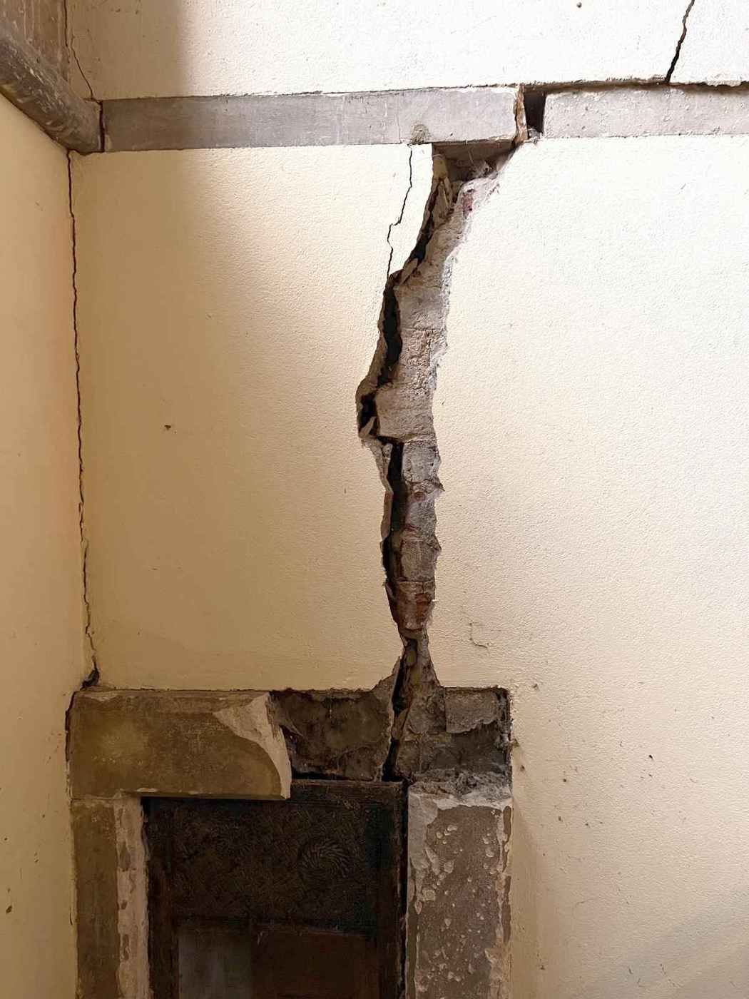 Interior wall crack caused by foundation movement