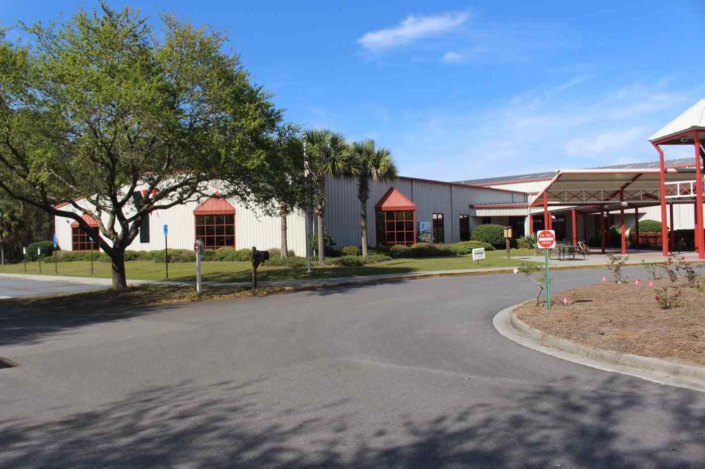 Community landmark on whitemarsh island, ga